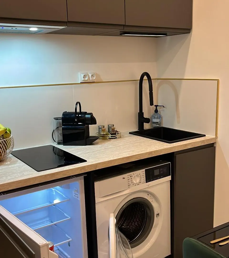 Apartment Studio Nice Centre Sur Avenue Jean Medecin Mer A 8 Minutes De Marche France